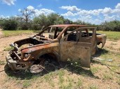 Buscadoras hallan cuerpos calcinados dentro de camionetas al norte de Sonora