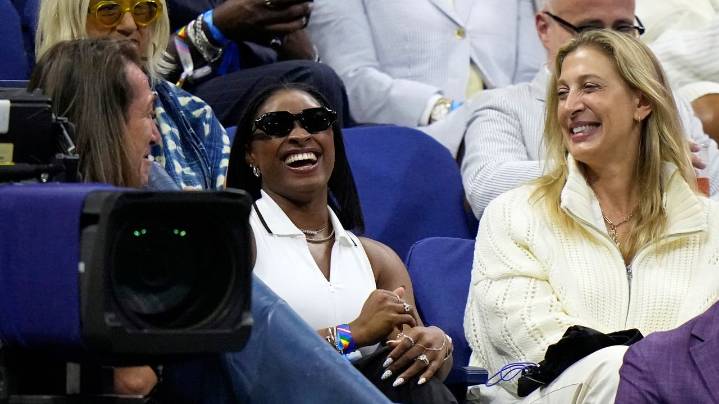 Simone Biles offers Coco Gauff some inspiration and sense of calm at the US Open