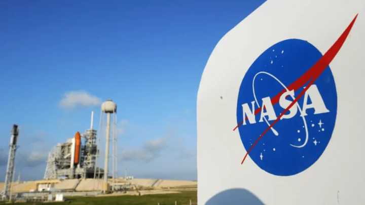 Científico de la NASA revela el secreto sobre la llegada del hombre a la Luna: "nunca dejaron la atmósfera de la Tierra"