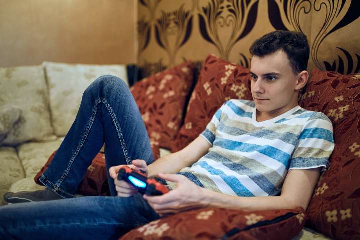 Dear Abby: I don’t want my grieving teen son around his bad