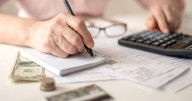 Beneficiarios del Seguro Social verán aumento en 2026