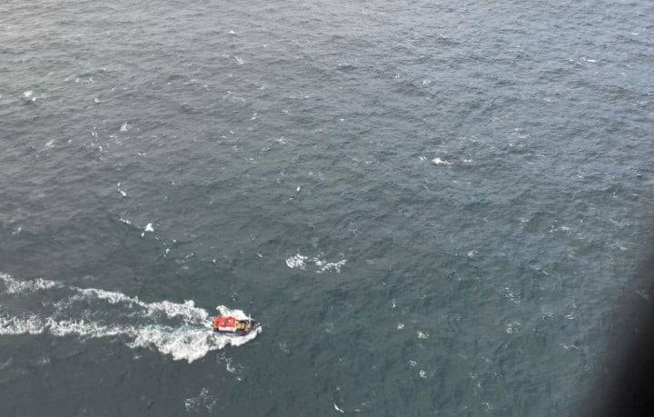 Hallan con vida a uno de los cuatro pescadores desaparecidos tras naufragio