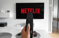 Netflix to abandon movie titles