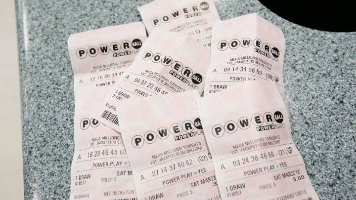 Lottery Powerball Jackpot: $950M up for grabs in Saturday’s game