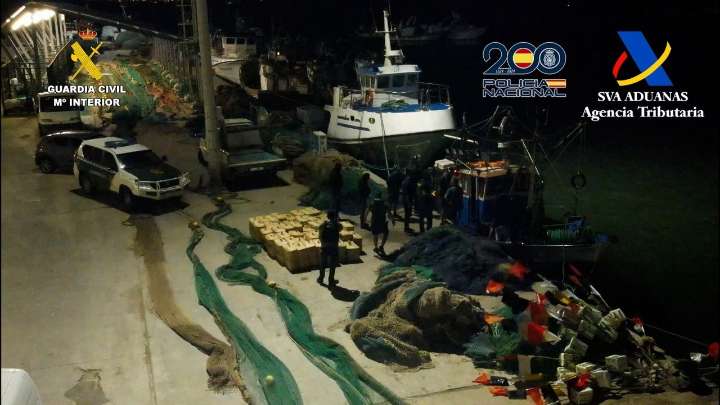 Detenidos en Huelva dos tripulantes de un pesquero con 1.824 kilos de hachís