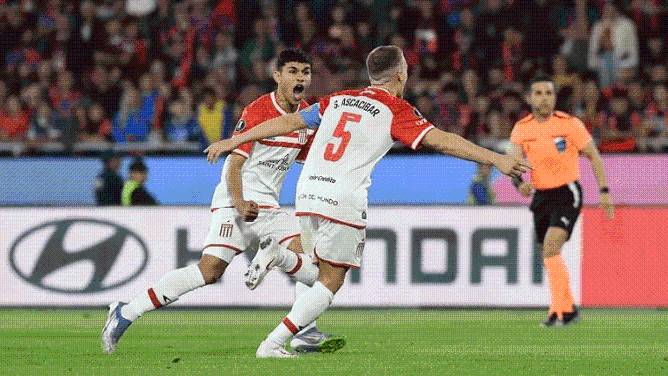 Estudiante se hizo fuerte en Paraguay y le ganó 1 a 0 a Cerro Porteño por los octavos de la Libertadores