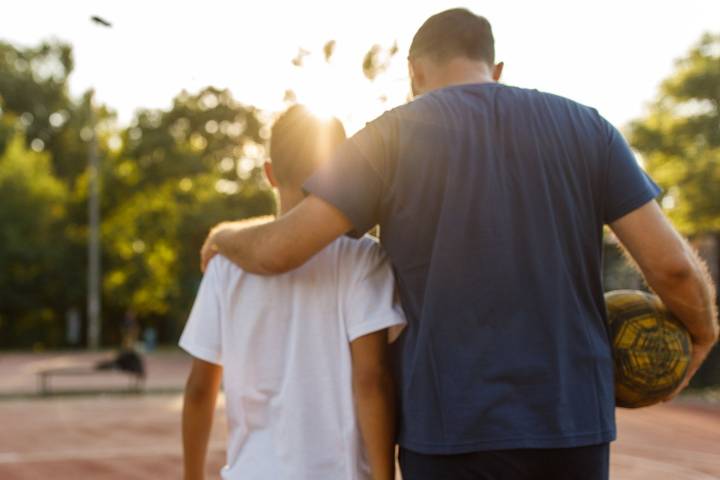 Dad Tells Wife They’d Have 'No Memories' If He Waited for Her