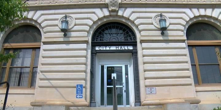Ottumwa City Council approves traditional marriage proclamation