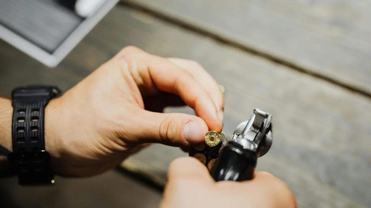 Hieren a balazos a un hombre en la colonia Loma Blanca