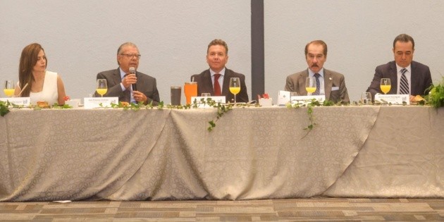 Fundación Guadalajara 500 propone tren suburbano y museo del deporte