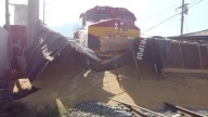 Tren Choca con Tráiler Cargado de Trigo y Provoca Caos Vial en Monterrey