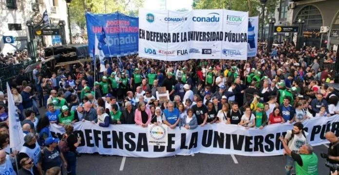 Gobierno otorgó un aumento del 7,5% a los docentes universitarios