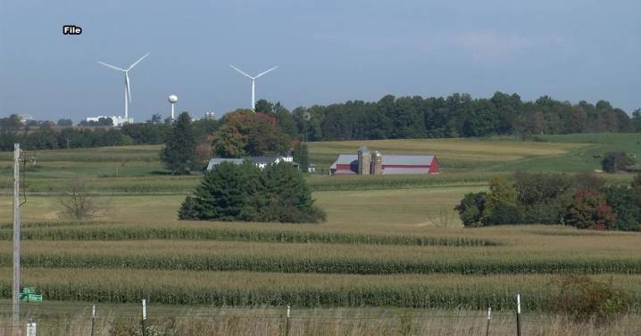 Farm work taking a toll on hearing aids this harvest season