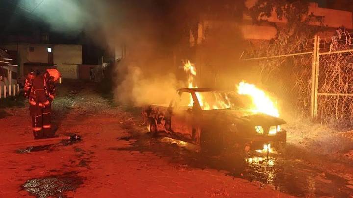 Se incendia coche en colonia Independencia y suman tres durante la última semana en Puebla