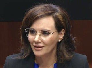 Lilly Presidenta; Claudia Extraditada