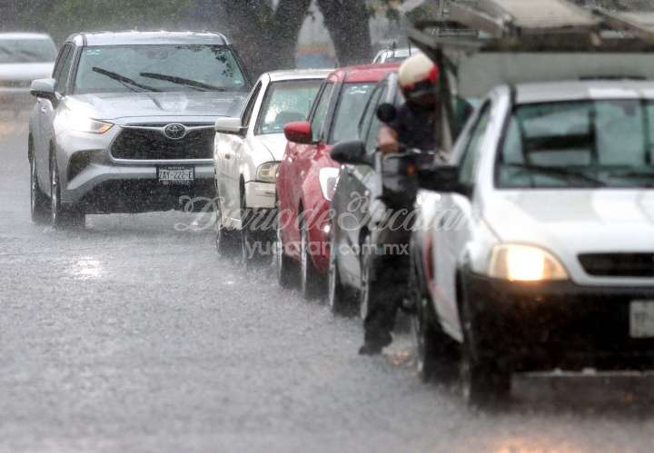 La onda tropical 27 ocasionará ambiente caluroso y lluvias en la Península de Yucatán