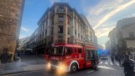 Incendio en el centro de Oviedo, a tope de turistas: un fuego en una cocina obliga a un desalojo