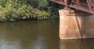 Body of man who jumped from tour boat into Wisconsin River recovered