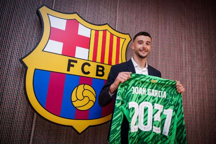 El Barcelona aprovecha la baja de Ter Stegen para inscribir a Joan García