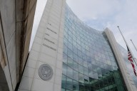 Opinion: Instead of squabbling over a new chair, merge the CFTC and SEC