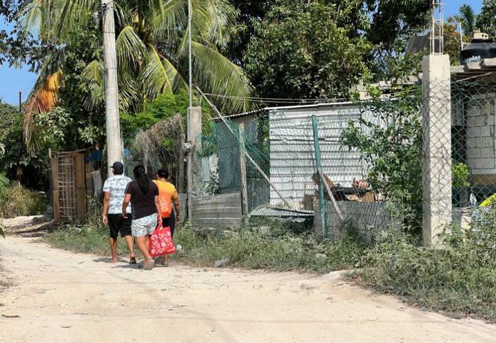Inicia trámite en 8 supermanzanas para otorgar títulos de propiedad en Cancún