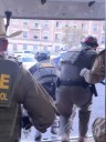 Suman al menos 550 mexicanos detenidos en redadas de Los Ángeles desde junio pasado