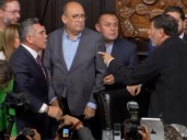 Escándalo en México: dos senadores se enfrentaron a golpes en plena sesión