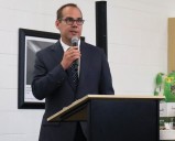Aurora mayor's first 100 days nothing to throw a party over