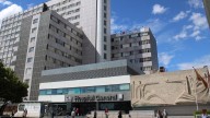 Los trabajadores del hospital La Paz convocan una huelga el 26 de agosto ante la falta de personal