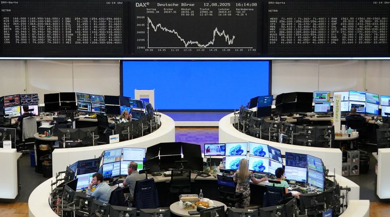 European shares rise on Fed rate cut hopes
