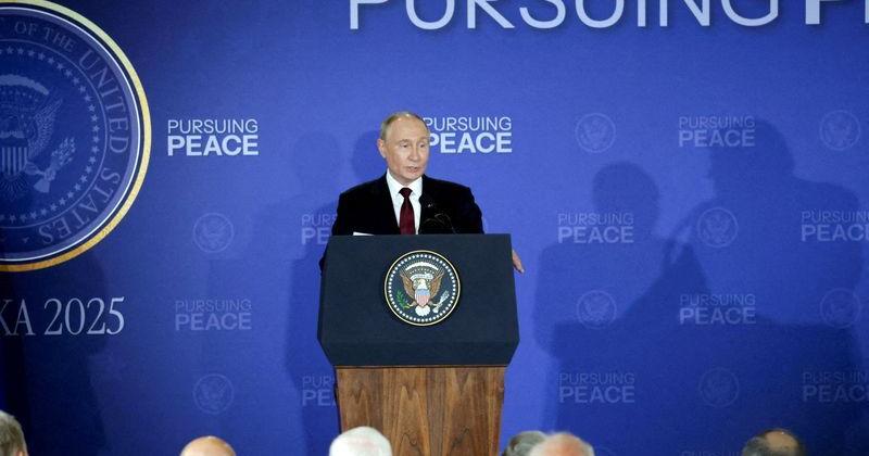 Putin: talks can be starting point to settle Ukraine conflict and restore Russia