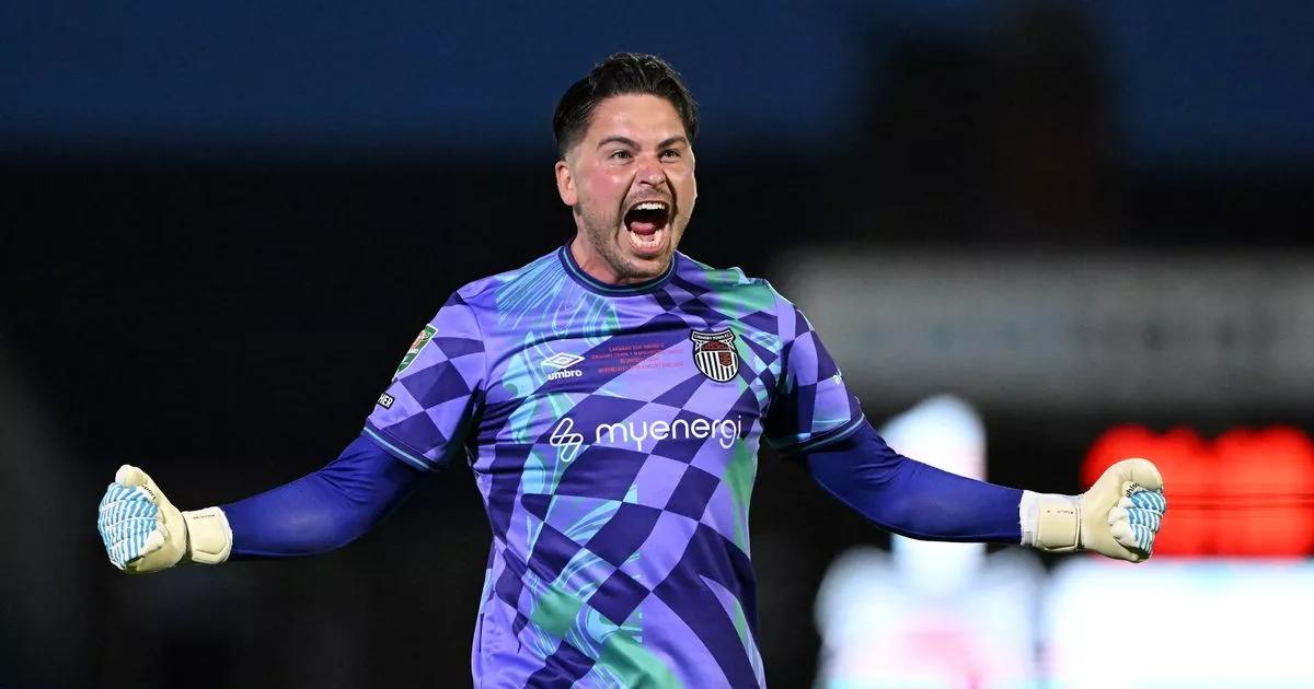 Grimsby Town star's brilliant reaction says it all after Man United heroics 