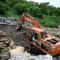 Death toll from northern Pakistan monsoon floods rises to almost 400