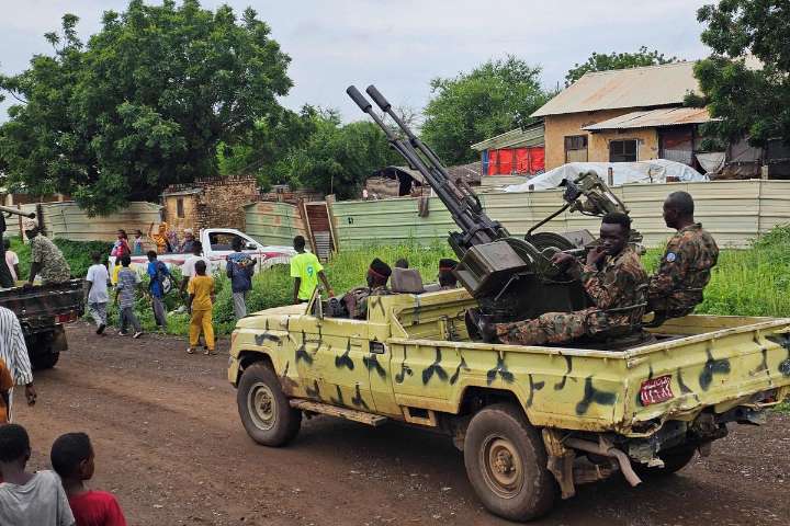 Bombardeo en Sudán deja 17 muertos en ciudad sitiada de Darfur del Norte
