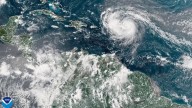 La tormenta Erin crece en tamaño a medida que avanza por el Caribe