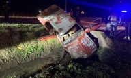 Tres Arroyos: joven embarazada cae con el auto en un zanjón