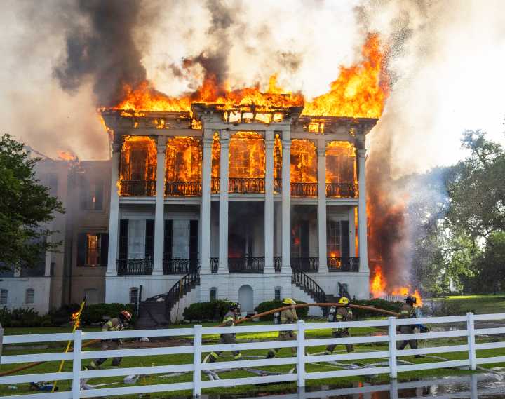 Plantation Tourism, Memory And The Uneasy  Economics Of Heritage In The American South