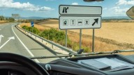¿Cómo saber si una gasolinera está al lado de la autovía? La clave se encuentra en el cartel