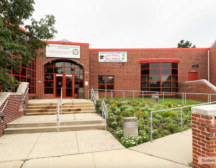 N.J. gym teacher bullied student because she is Muslim and Egyptian, suit alleges