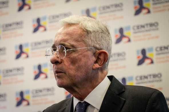 Caso Uribe: expresidente renuncia a la prescripción del proceso
