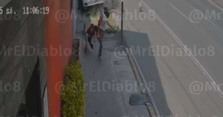 Accidente en avenida 608 de la GAM: ¿Cómo una familia con bebé se salvó de ser atropellada? (Video)