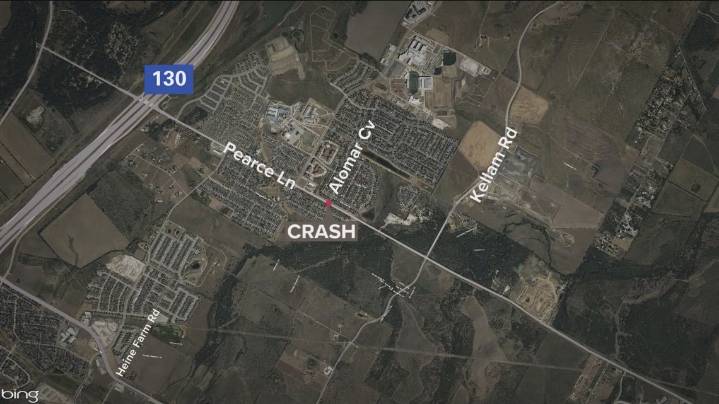 Motorcyclist dies in Del Valle crash Sunday night