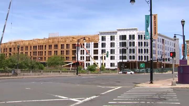Municipalities suggest regional approach as Lamont, lawmakers continue housing talks
