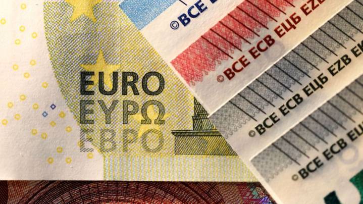 A cuánto cerró el euro blue este jueves 28 de agosto