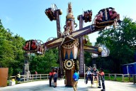 32 people rescued from ride at Six Flags in Prince George’s Co.