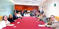 Hugo Aguilar invita a reunión de la nueva SCJN a abogado de padres de los 43 normalistas