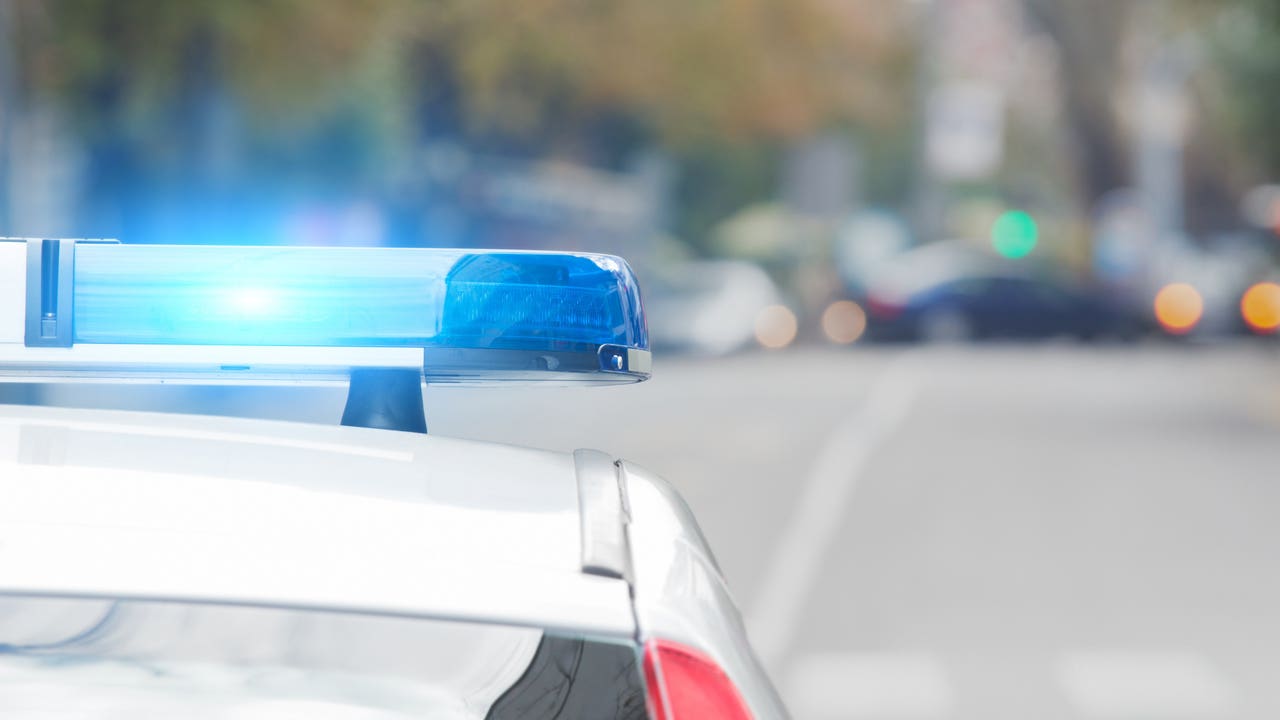 Woman arrested after firing gun in Tukwila parking lot