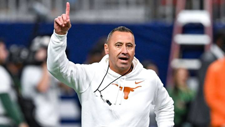 AP college football preseason poll reaction: Big number for every team