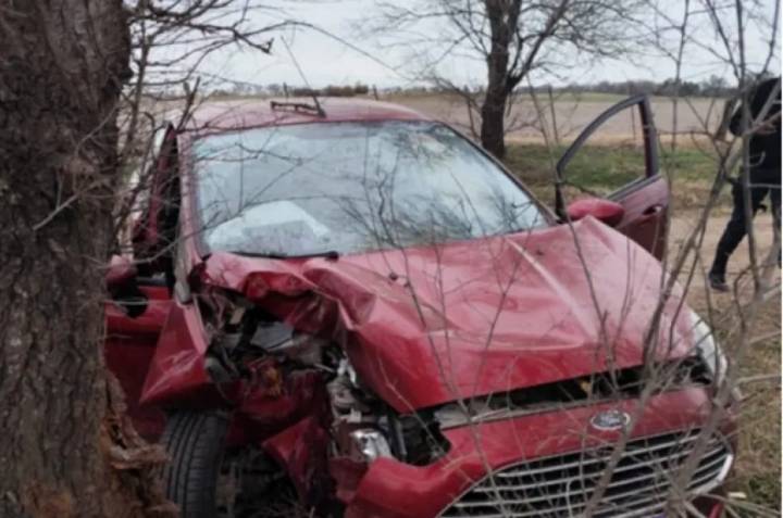 Joven de 17 Años en estado crítico tras chocar contra un árbol