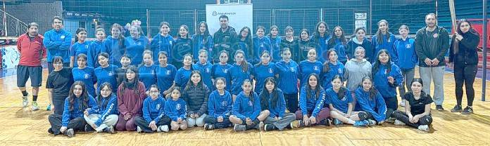 Club de Vóleibol Femenino Arturo Prat se adjudica importantes recursos económicos